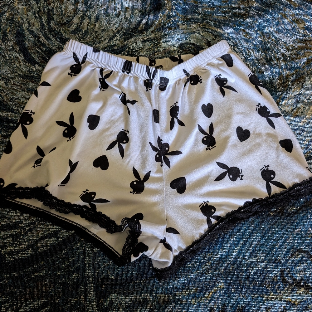 PLAYBOY Black and White Bunny Heart Women's Shorts